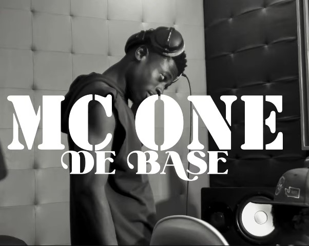Lyrics De base - Mc One